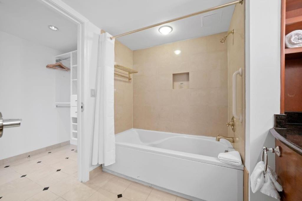 Cozysuites Showboat 1br 2ba Oceanfront Apartment Atlantic City